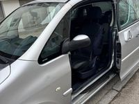Gebraucht Peugeot 1007 88 PS (64 kW) 2007 Silber Van / Kleinbus