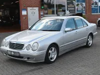 Gebraucht Mercedes E270 170 PS (125 kW) 2001 Silber Limousine