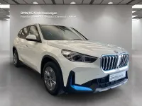 Gebraucht BMW iX1 Performance 200 kW (272 PS) 2023 Weiß SUV