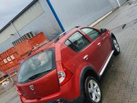 Gebraucht Dacia Sandero Stepway 85 PS (62 kW) 2012 Rot Limousine