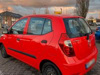 Gebraucht Hyundai i10 69 PS (50 kW) 2013 Rot Kleinwagen
