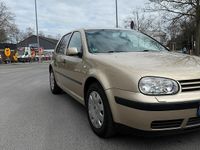 Gebraucht VW Golf IV 105 PS (77 kW) 2001 Gold Kleinwagen