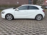 Gebraucht Mercedes 200 136 PS (100 kW) 2017 Weiß Kleinwagen