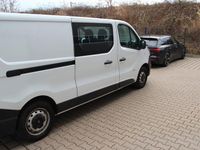 Gebraucht Opel Vivaro 125 PS (91 kW) 2018 Weiß Van / Kleinbus