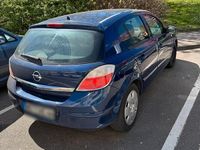 Second-hand Opel Astra 105 CP (77 kW) 2005 Albastru Hatchback