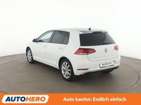 Gebraucht VW Golf Comfortline 116 PS (85 kW) 2018 Weiß Limousine
