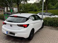 Gebraucht Opel Astra Innovation 105 PS (77 kW) 2015 Weiß Limousine