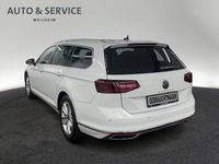 Gebraucht VW Passat Elegance 150 PS (110 kW) 2024 Weiß Kombi