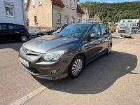 Gebraucht Hyundai i30 Edition 90 PS (66 kW) 2010 Steel gray Kleinwagen