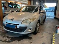 Gebraucht Renault Mégane III Expression 110 PS (80 kW) 2010 Silber Limousine