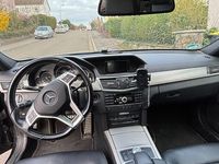 Gebraucht Mercedes E250 Avantgarde 204 PS (150 kW) 2012 Schwarz Limousine