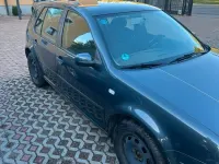 Second-hand VW Golf IV 101 CP (74 kW) 2002 Gri Berlinǎ