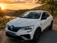 Gebraucht Renault Arkana RS Line 159 PS (116 kW) 2023 Weiß SUV