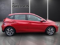 Gebraucht Hyundai i20 Trend 101 PS (74 kW) 2025 Rot Limousine