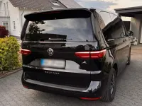 Gebraucht VW Multivan 150 PS (110 kW) 2024 Schwarz Van / Kleinbus