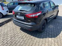 Gebraucht Nissan Qashqai Visia 116 PS (85 kW) 2015 Schwarz SUV
