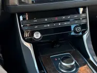 Gebraucht Jaguar XF 180 PS (132 kW) 2017 Rot Limousine