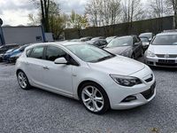 Gebraucht Opel Astra Edition 131 PS (96 kW) 2012 Weiß Limousine