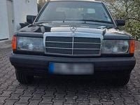 Second-hand Mercedes 190 75 CP (55 kW) 1991 Negru Berlinǎ