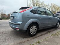 Gebraucht Ford Focus 101 PS (74 kW) 2007 Blau Kleinwagen