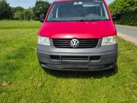 Second-hand VW Transporter 136 CP (100 kW) 2004 Roșu Van