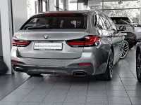 Gebraucht BMW 540 M Sport 340 PS (250 kW) 2023 Skyscraper grau Kombi