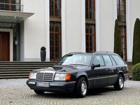 Gebraucht Mercedes E230 132 PS (97 kW) 1992 Schwarz Kombi