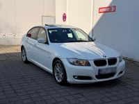 Gebraucht BMW 318 143 PS (105 kW) 2012 Weiß Limousine