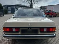 Gebraucht Mercedes E230 136 PS (100 kW) 1982 Beige Limousine