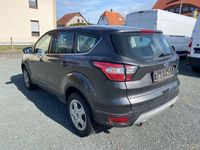 Gebraucht Ford Kuga Trend 120 PS (88 kW) 2018 Grau SUV