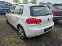Gebraucht VW Golf VI Comfortline 122 PS (89 kW) 2011 Candyweiß Kleinwagen