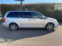 Gebraucht Lancia Voyager 163 PS (119 kW) 2012 Silber Van / Kleinbus