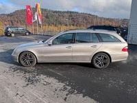 Gebraucht Mercedes E270 170 PS (125 kW) 2003 Silber Kombi