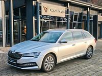 Gebraucht Skoda Superb Style 218 PS (160 kW) 2022 Brilliantsilber metallic (metallic) Kombi