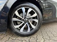 Gebraucht VW Golf VIII Active 150 PS (110 kW) 2023 Schwarz Limousine