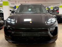 Neu Porsche Macan 300 kW (408 PS) 2026 Tiefschwarz metallic SUV