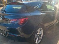 Gebraucht Opel Astra GTC 200 PS (147 kW) 2014 Schwarz Limousine