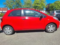 Gebraucht Toyota Yaris 69 PS (50 kW) 2008 Rot Kleinwagen