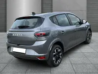 Neu Dacia Sandero Journey 101 PS (74 kW) 2026 Dolomitgrau Limousine