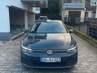Gebraucht VW Golf VIII 116 PS (85 kW) 2022 Grau Limousine