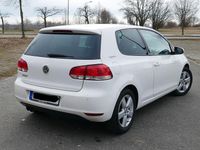 Gebraucht VW Golf VI Team 122 PS (89 kW) 2010 Weiß Kleinwagen