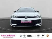 Gebraucht VW Passat R-line 150 PS (110 kW) 2024 Weiss Kombi