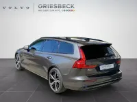 Gebraucht Volvo V60 Plus 455 PS (334 kW) 2023 Platinum grey / metallic Kombi