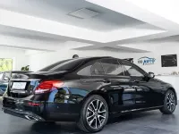 Gebraucht Mercedes E220 Avantgarde 194 PS (142 kW) 2019 Schwarz Limousine