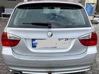 Gebraucht BMW 318 143 PS (105 kW) 2007 Silber Kombi