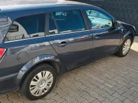 Gebraucht Opel Astra 90 PS (66 kW) 2010 Blau Kombi