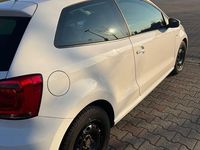 Gebraucht VW Polo Life 90 PS (66 kW) 2013 Weiß Kleinwagen