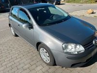Usata VW Golf IV 75 CV (55 kW) 2005 Grigio Utilitaria