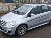 Gebraucht Mercedes B200 136 PS (100 kW) 2011 Silber Van / Kleinbus