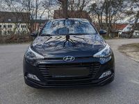 Gebraucht Hyundai i20 101 PS (74 kW) 2017 Schwarz Limousine